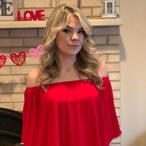 Meet your Posher, Mirela